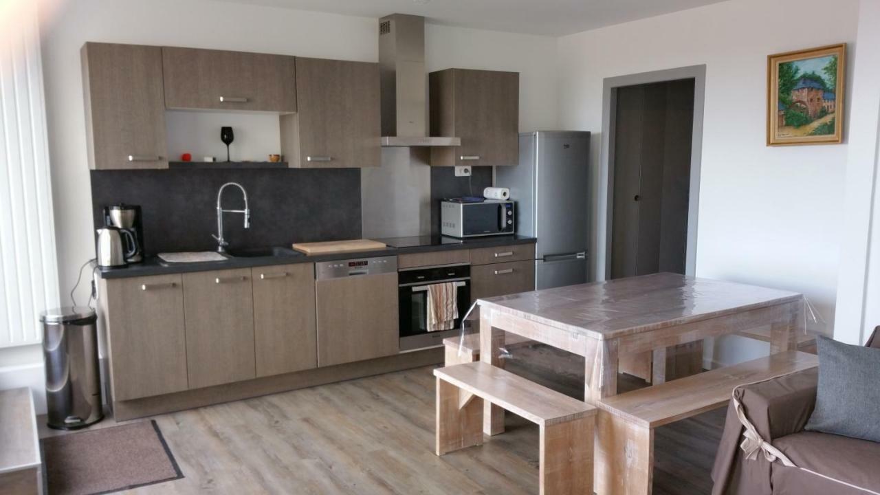 Appartement Vue Sur Mer Et Port Grandcamp-Maisy Ngoại thất bức ảnh